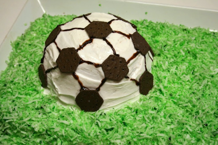 easy soccer cake idea