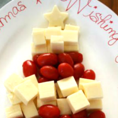 Cheese and Vegetable Christmas Tree Tray