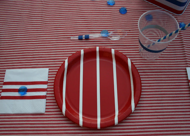 red and white striped tablescape