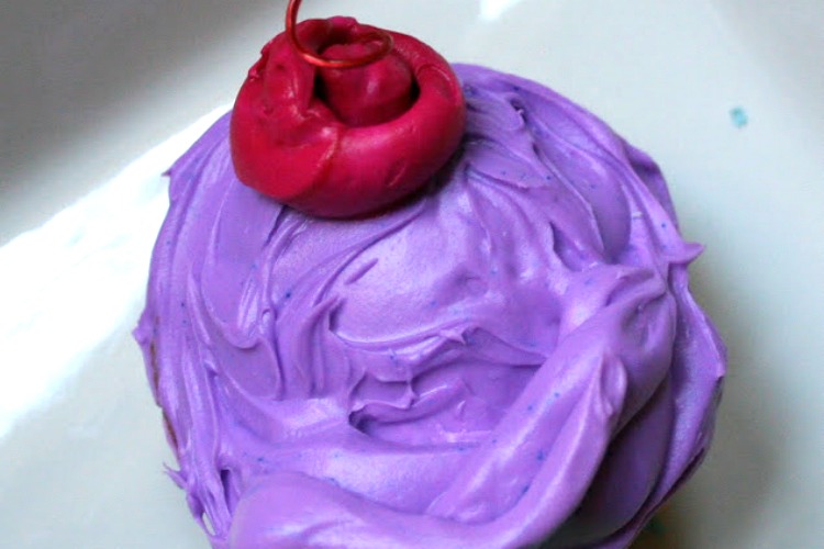 how to make an ice cream cone cake