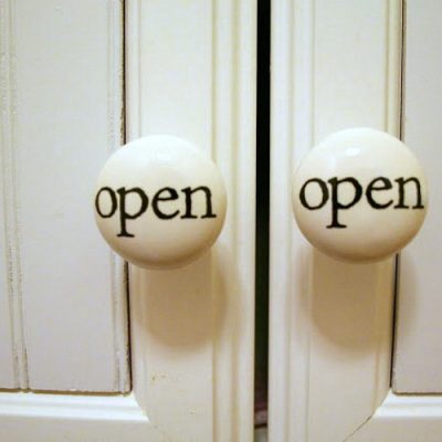 Mirrored Cabinet Makeover