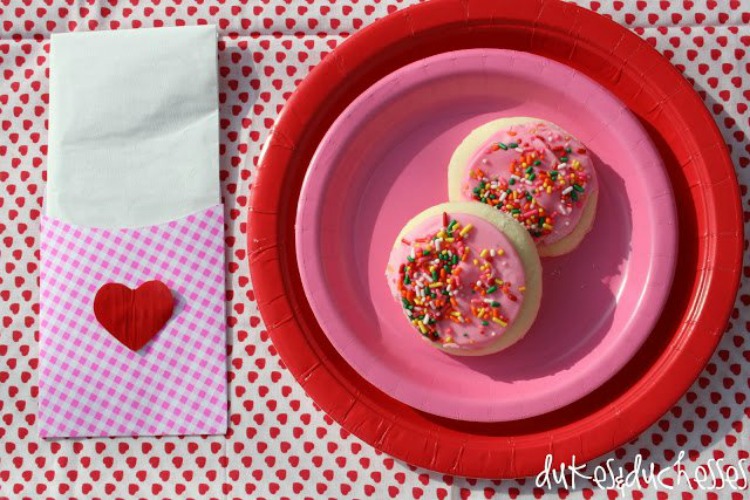 valentine's day tablescape