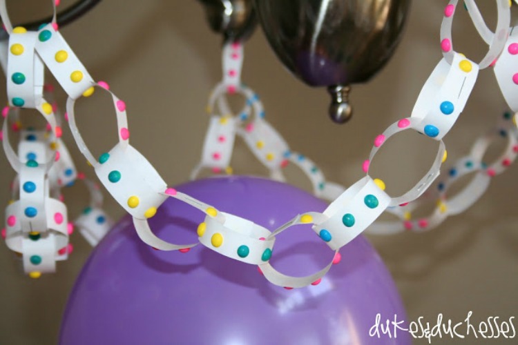 button candy streamers for polka dot party