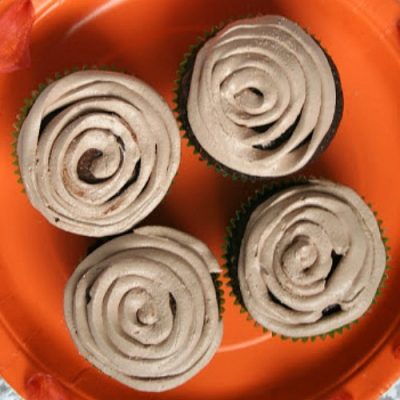 Chocolate Mousse-Filled Cupcakes