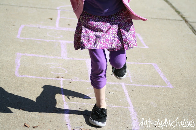 how to play hopscotch, homemade sidewalk chalk