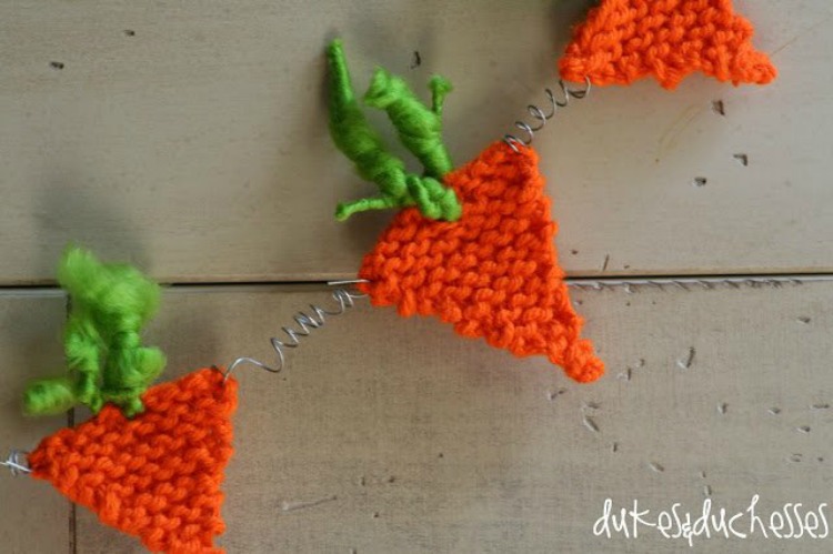 knit easter carrot garland