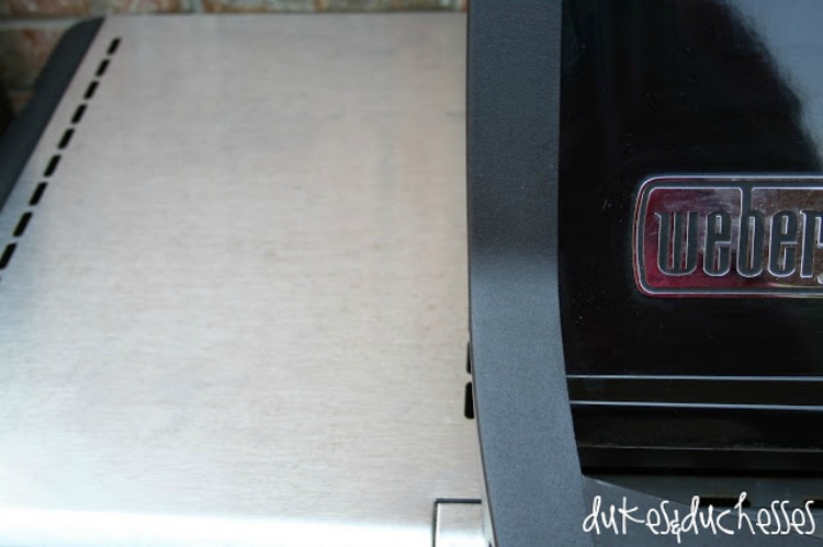 how to clean a barbecue grill