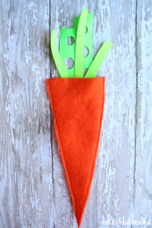carrot easter party favor