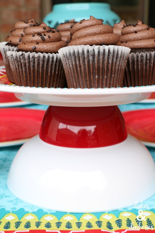 layered cake stand
