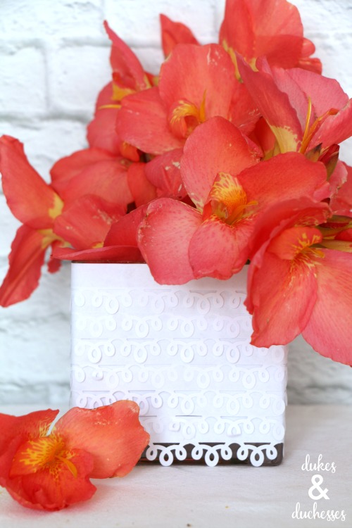 punched vase paper craft