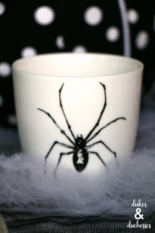spider cups for Halloween tablescape