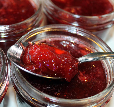 strawberry sangria jam