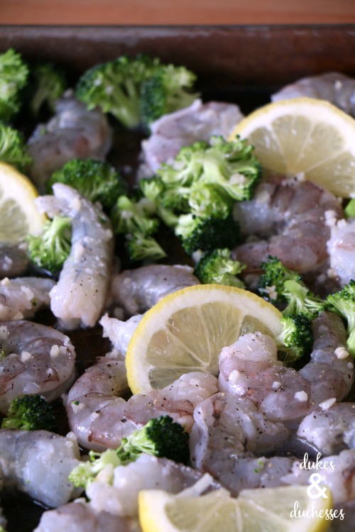 baked shrimp scampi recipe with broccoli and lemon