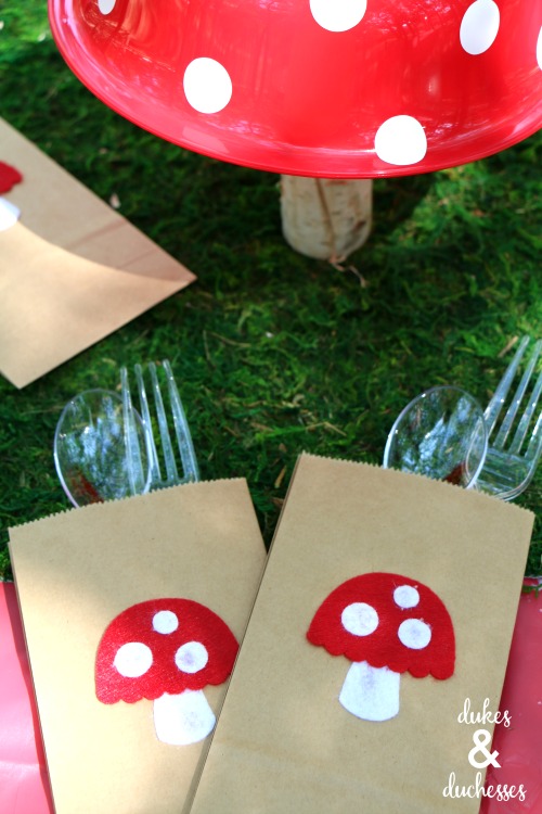 toadstool cutlery bag