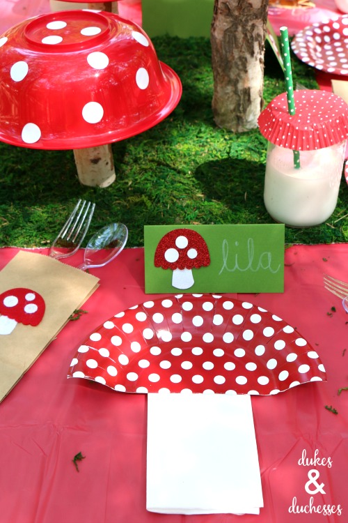 toadstool party tablescape