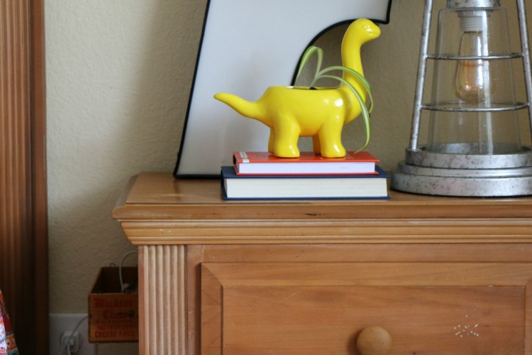 DIY docking station for cell phones