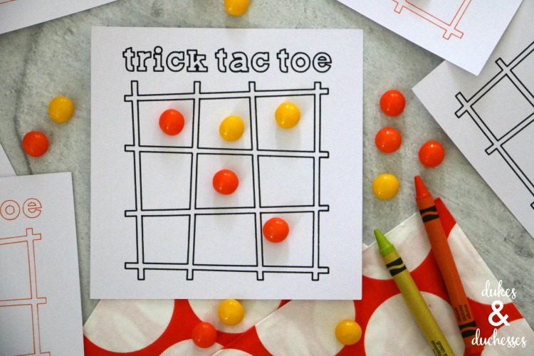 trick tac toe party game for halloween